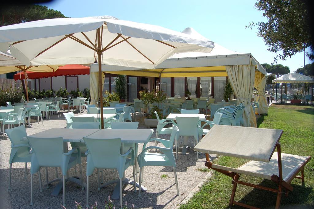 Camping I Melograni Marina Di Bibbona Eksteriør billede