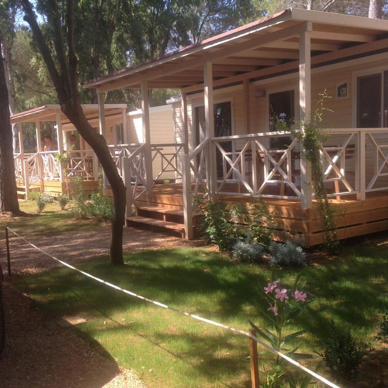 Camping I Melograni Marina Di Bibbona Eksteriør billede
