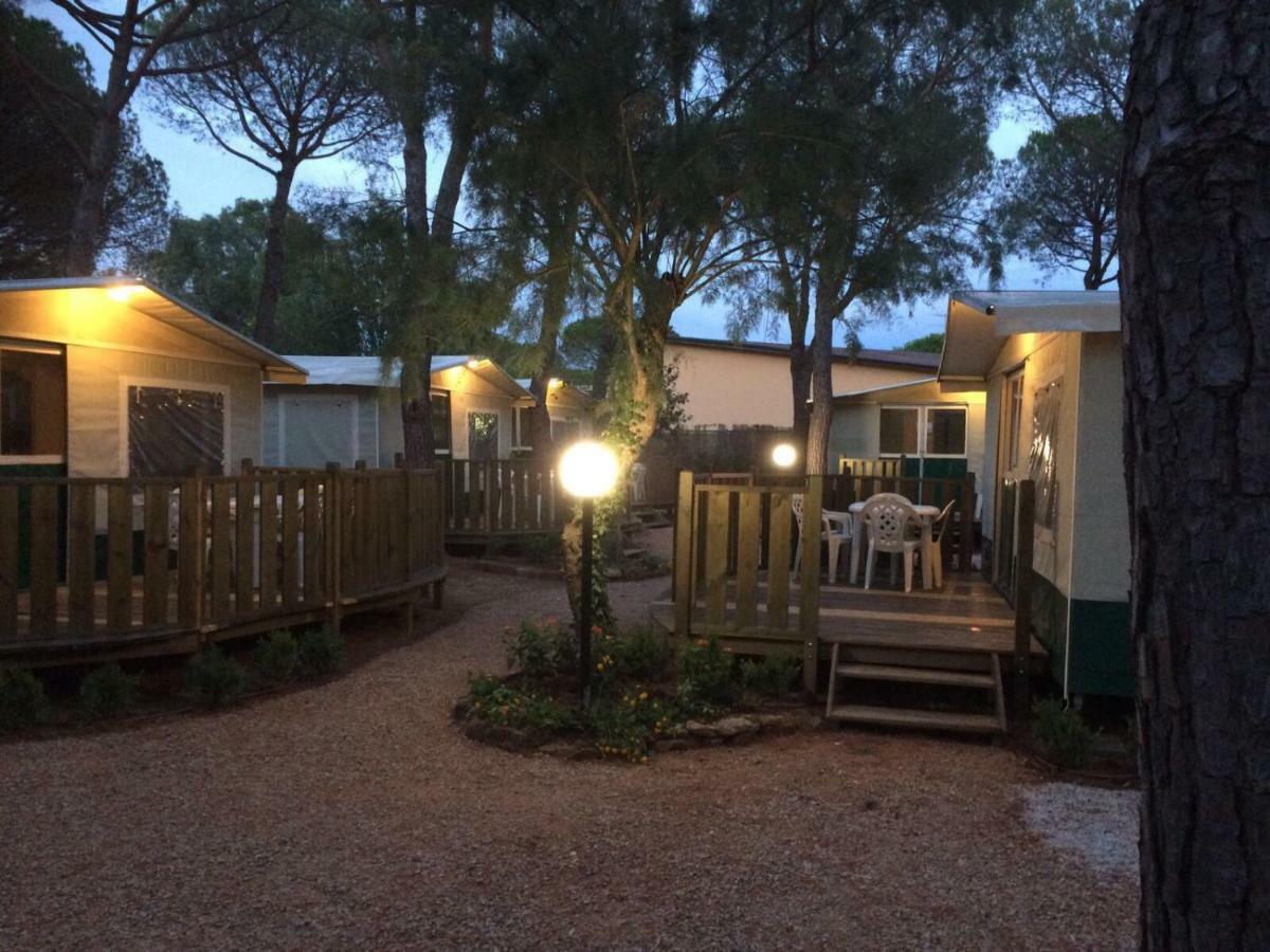 Camping I Melograni Marina Di Bibbona Eksteriør billede