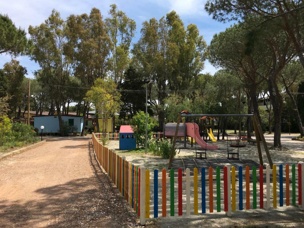 Camping I Melograni Marina Di Bibbona Eksteriør billede