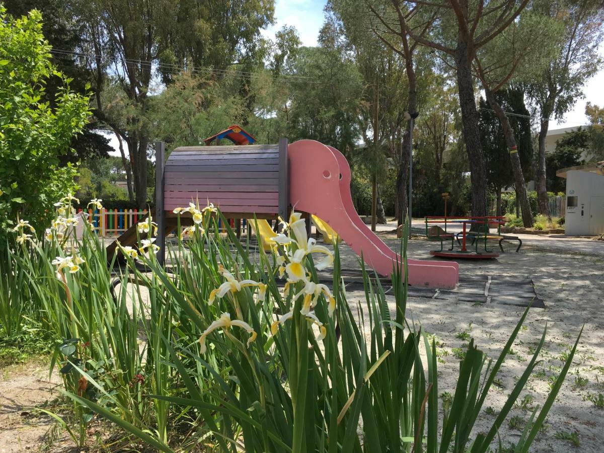 Camping I Melograni Marina Di Bibbona Eksteriør billede